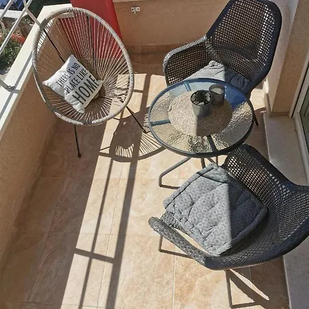 City Beach Apartment *